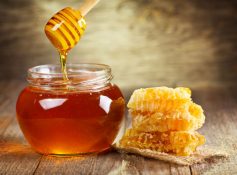 Disadvantages of consuming excess Honey on your health