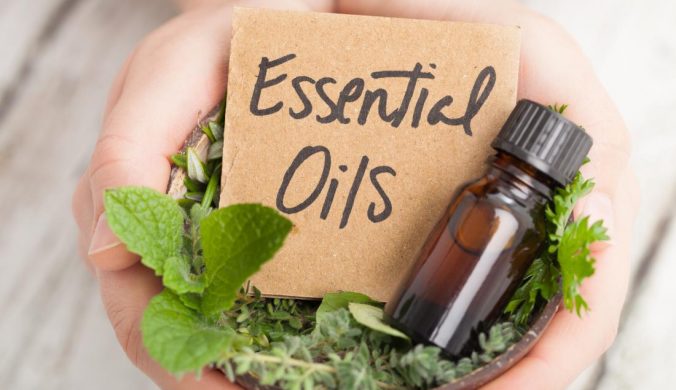 essentials-oils-in-hands